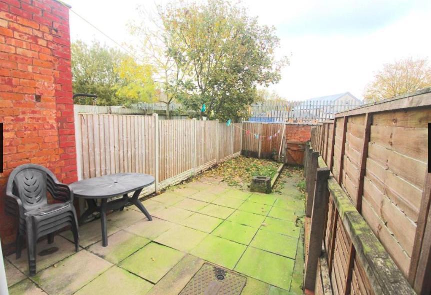 Habitación en casa particular Private Double Close To Centre, Coventry, With Free Wifi And Car Parking Coventry