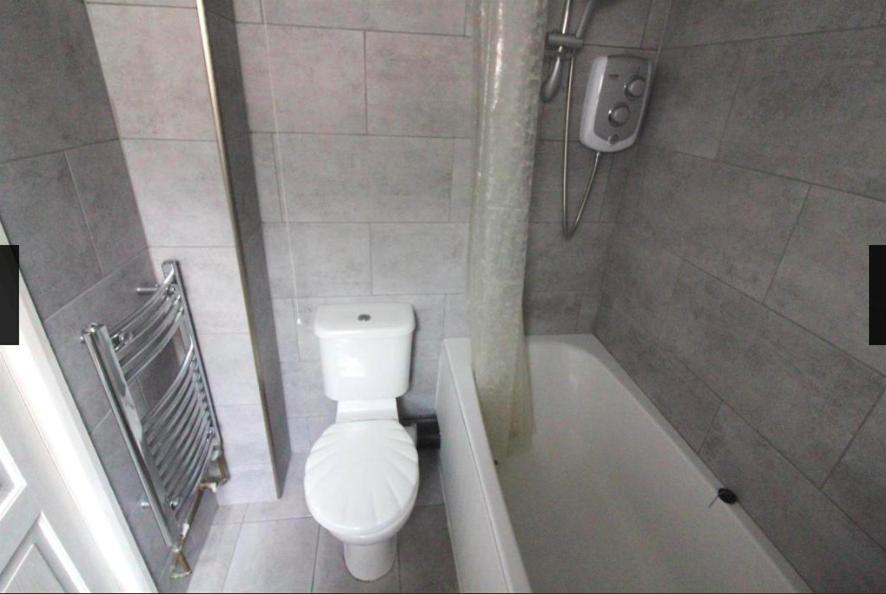 Private Double Close To Centre, Coventry, With Free Wifi And Car Parking Homestay