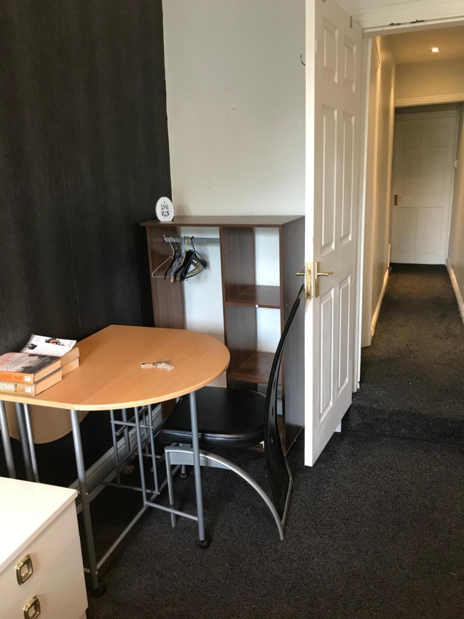 Private Double Close To Centre, Coventry, With Free Wifi And Car Parking Homestay